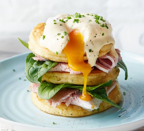 eggs-benedict-pancakes